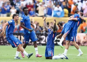 پاری سن ژرمن و چلسی به دنبال جام طلایی/ چلسی 3-0 پیاسجی