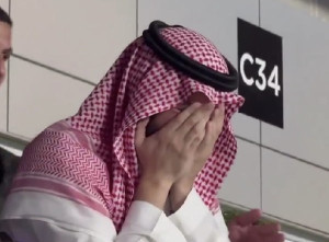 رئیس باشگاه الهلال اشک میریخت! (عکس)