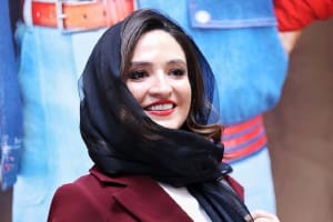 گربه سفید و پشمالوی گلاره عباسی دل همه را برد!