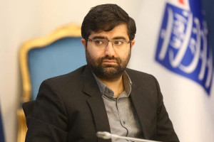 گریه دبیر ستاد تحول دولت و «طلب حلالیت» از سید ابراهیم رئیسی/ غلط کردم!