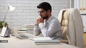 نشستن طولانیمدت، مردها را از لذت پدر شدن محروم میکند