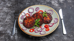 طرز تهیه کتلت روسی خوشمزه با گوشت چرخکرده و سیبزمینی