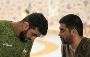 زخم زبان علیرضا دبیر به کشتیگیران، حسن یزدانی و ارسال پیام خاص به یک نفر | او از تیم ملی خط خورده و باید مثل بقیه کشتی بگیرد خیلی ریلکس!