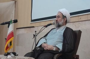 امام جمعه زاهدان: برخی با شبههافکنی و ایجاد انحراف فکری به دنبال پوچ کردن جوامع اسلامی هستند/ نقش رهبر انقلاب در دفاع از کشور بیبدیل است