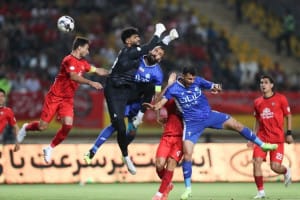ویدئو | لحظه بالا بردن جام توسط شجاع خلیل زاده