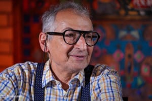 زیباکلام: دولت اگر سرمایه اجتماعی نداشته باشد ناچار است"کاسه چه کنم" دستش بگیرد/ تندروها حاضر نیستند قبول کنند که مشکل کشور، خودشان هستند