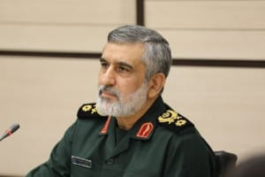 سردار شهید حاجیزاده در پیاده روی اربعین دو سال پیش + عکس