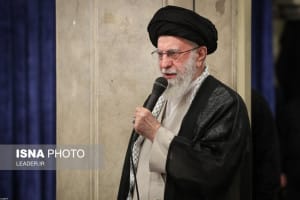 تفسیر وبسایت معاونت سیاسی سپاه از سه سخنرانی رهبری در جنگ ۱۲ روزه/ آیا نشانهای از ضعف در پیامهای تلویزیونی رهبر انقلاب در پی حمله اسرائیل دیده شد؟