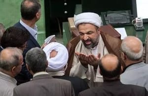 فحاشی به دیگران را در سالهای بعد از انقلاب، منافقین شروع کردند؛ سلطنت طلبها تشدید کردند ؛ تندروهای امروزی ادامه دادند
