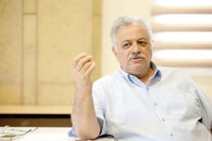 انتقاد فعال اصلاحطلب از حملات علیه دولت؛تلاششان برای تخریب پزشکیان آب در هاون کوبیدن است/هرچه مدیر مسئول روزنامه خاص مینویسد لزوما نظر رهبری نیست