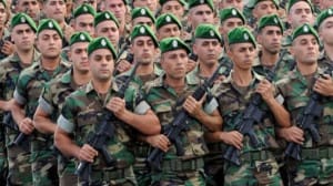 تهدیدات اسرائیل خدمت سربازی را به این کشور همسایه بازگرداند