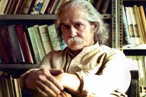 فریاد را چه سود چو فریادرس نماند!