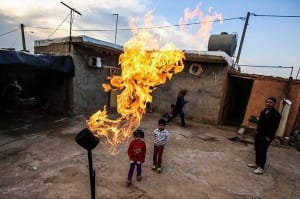 نفت سفید چطور جاذبه گردشگری یک روستا در ایران شد؟ | روستای مدرنی که حالا متروکه است + فیلم
