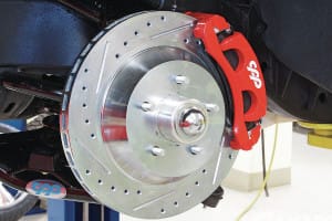 افزایش طول عمر سیستم ترمز خودرو با این کارهای ساده