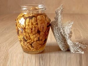 طرز تهیه فال گردو خوشمزه و ساده در خانه