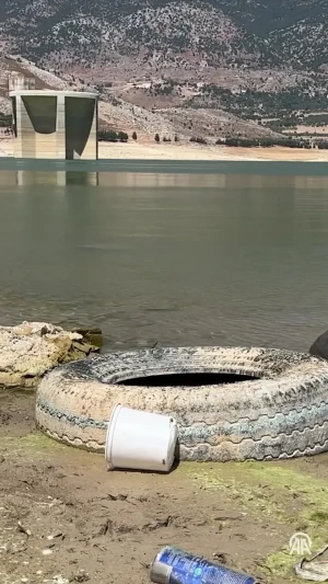 دریاچه قرعون تشنه آب؛ خشکسالی به لبنان رسید