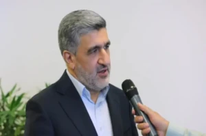 رئیس سازمان بورس: وزیر اقتصاد پای بازار سرمایه ایستاده است+ فیلم