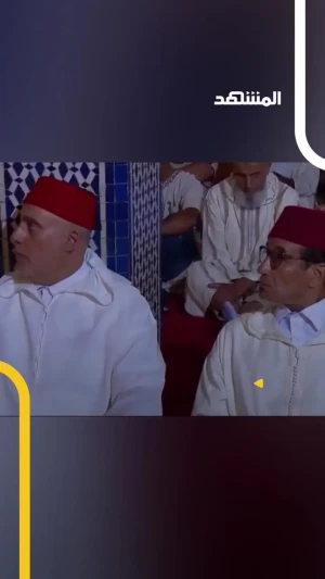 ببینید؛ اتفاق غیرمنتظره در پخش زنده نماز جمعه؛ امام جمعه از حال رفت