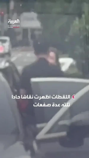 ببینید؛ سیلیهای پیدرپی زن چینی به همسرش در خیابان شلوغ