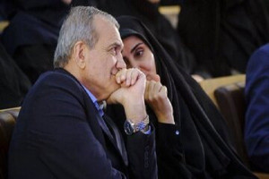 تعریف و تمجید رئیسجمهور از وزیر در آستانه استیضاح!/ خانم وزیر؛ دراین یک سال چه کردید؟