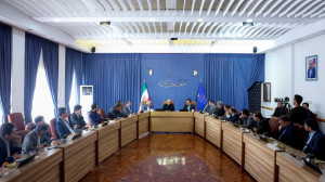 پزشکیان: باید با همکاری نخبگان سیاستهای کلان را محقق کنیم