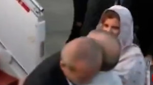زبان بدن نخستوزیر پاکستان در استقبال از پزشکیان