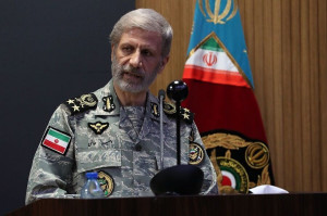 فرمانده کل ارتش: دشمن اشتباه راهبردی مرتکب شد