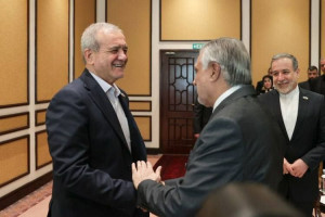 وزیر خارجه پاکستان به دیدار رئیس جمهوری ایران آمد
