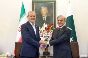 رئیسجمهور: عزت ما، در قطع امید از بیگانگان است
