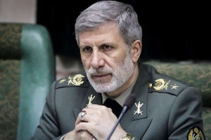 فرمانده کل ارتش: نباید تهدید دشمن را تمامشده تلقی کرد