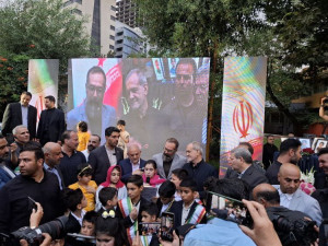 پزشکیان در گرامیداشت شهدای خردسال جنگ اخیر + عکس