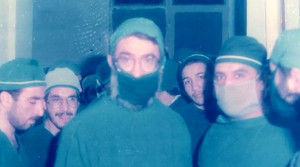 فیلم دیدهنشده از حضور رهبر انقلاب با گان پزشکی در اتاق عمل
