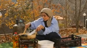 ویدیوی صحرا اسدالهی از روستای کُندُر محل زندگیاش