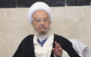 آیتالله مکارم شیرازی: تأثیر تبلیغات از سلاح بیشتر است