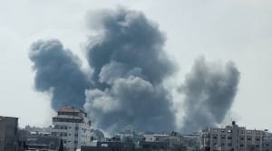 لحظات اصابت وحشتناک بمبهای اسرائیل به غزه +18