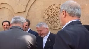 پزشکیان وزیر راه را وزیر اقتصاد معرفی کرد!