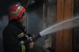 آتشسوزی مجتمع ۶ طبقه در اصفهان