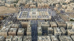 سلام من به مدینه به آستان رفیعش