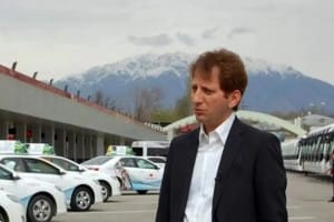 تاکسی اینترنتی بابک زنجانی مجوز قانونی دارد؟
