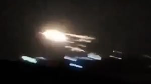 لحظه منفجر شدن جنگنده آمریکایی در مالزی