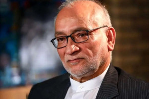 مرعشی : پسگرفتن لایحه فضای مجازی نشانه وفاداری پزشکیان به مردم است