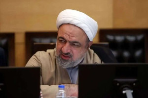 رسایی: ما را سر کار گذاشتهاند؛ عملا مجلس هیچ کاره است؛ میخواهند شورای عالی دفاع درست کنند و بگویند مجلس نباید ورود کند