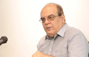 عباس عبدی: هوش مصنوعی، جایگزینی ارزان برای لایحه پرهزینه فضای مجازی