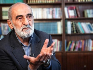حمله حسین شریعتمداری به خطیبزاده: در قانون مصوب مجلس، هرگونه همکاری با آژانس به حالت تعلیق درآمده و دولت حق ندارد آن را دور بزند