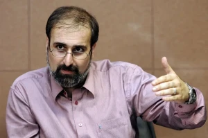 عبدالرضا داوری: اسراییل میکوشد نیروهای انقلابی از خردگرایی فاصله بگیرند