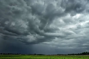 کیهان : ابرهای مدیترانه ای را که قبلا از ترکیه به ایران میآمد، به سمت باکو میبرند؛ پای اسرائیلی ها در میان است