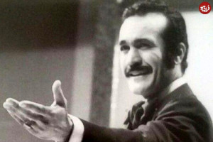 عکس/ چهره خندان فریدون فرخزاد ۴۳ سال پیش در حال قدم زدن با سگ خانگی اش در آلمان