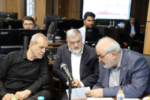 پزشکیان در وزارت نیرو: تمامی اجزای توسعه در کشور باید منوط به تمهید تامین آب باشد