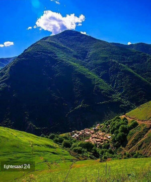 عکس/ چشم انداز رویایی روستای جنگلی کرینگان با گویش زبان تاتی در شهرستان ورزقان