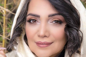دکوراسیون لاکچری منزل الهام پاوه نژاد با مبلمان چستر قرمز